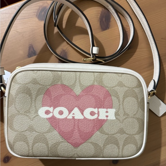 🥰 Coach Mini Jamie Camera Bag In Signature Canvas With Heart Print - Picture 2 of 9